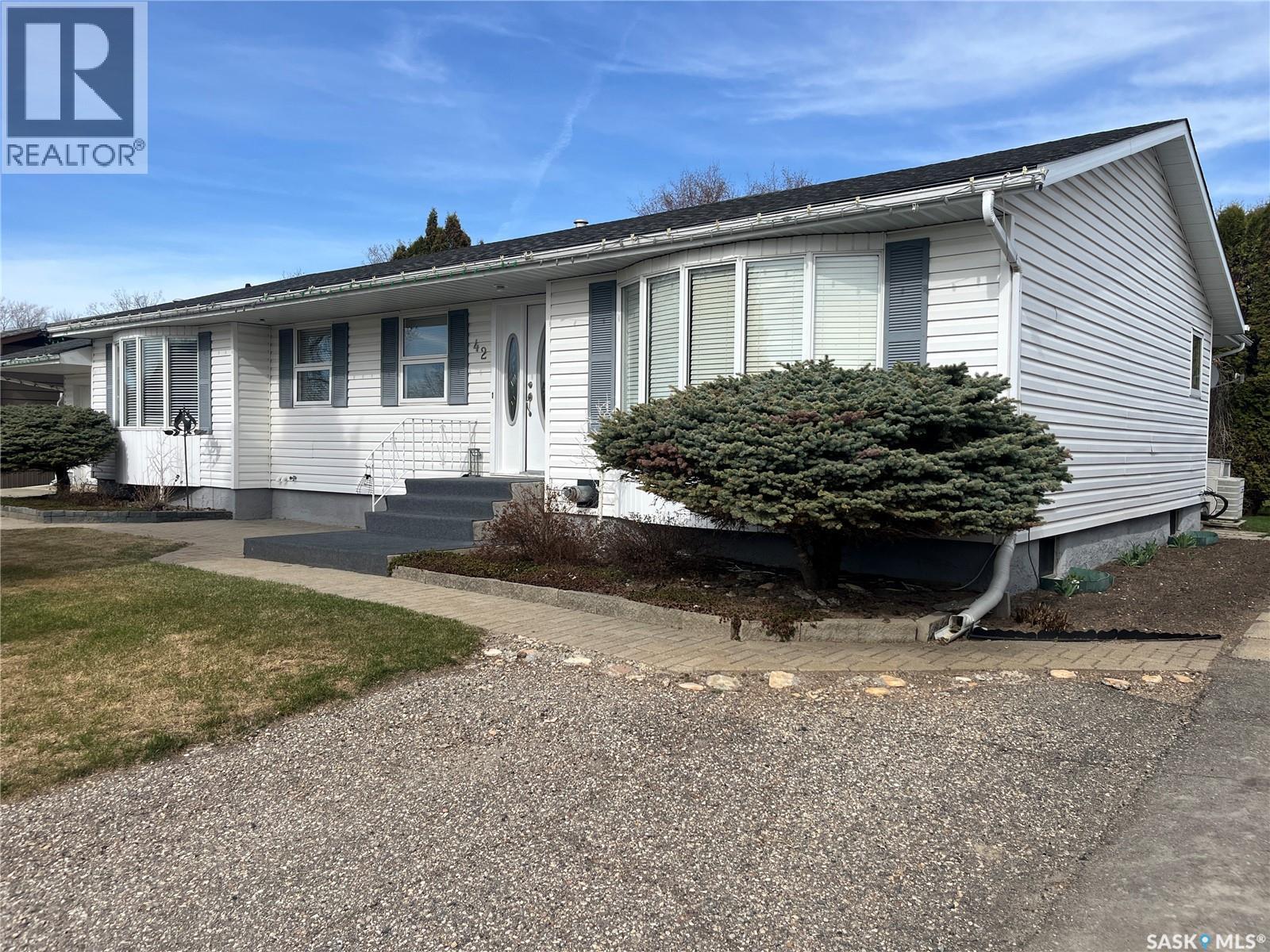 42 7Th Street Ne, Wadena, SK - Outdoor