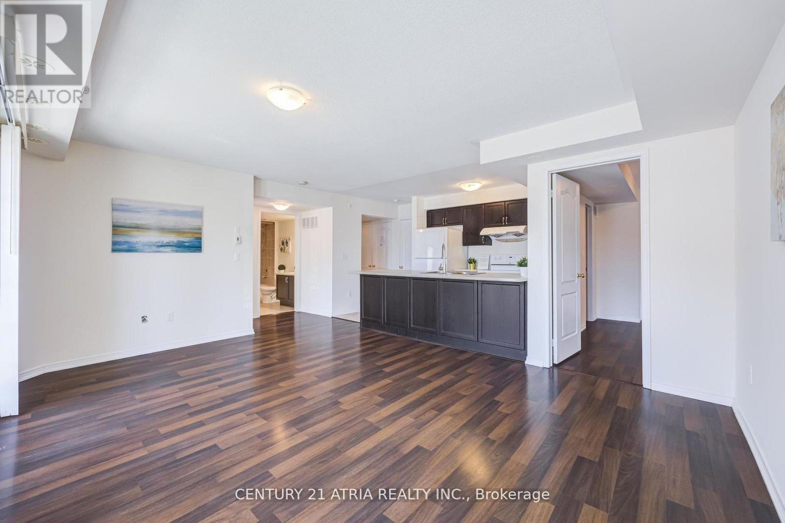 5 - 129 Isaac Devins Boulevard, Toronto, ON - Indoor Photo Showing Kitchen