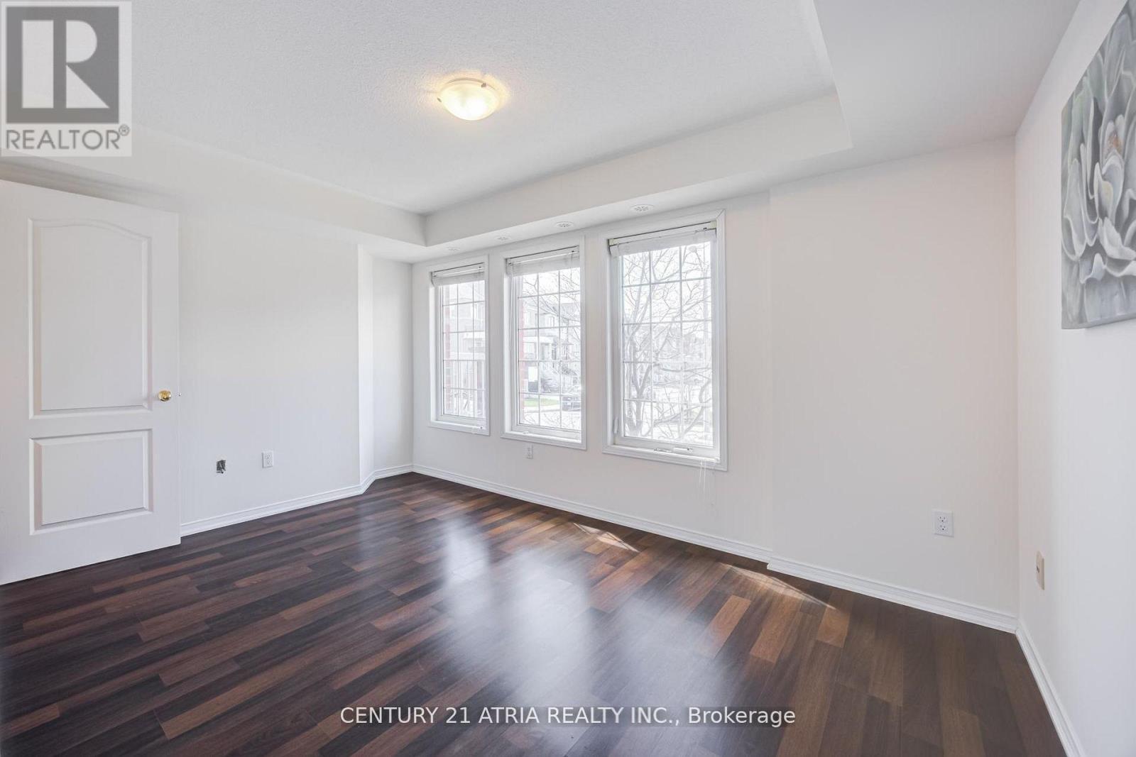 5 - 129 Isaac Devins Boulevard, Toronto, ON - Indoor Photo Showing Other Room