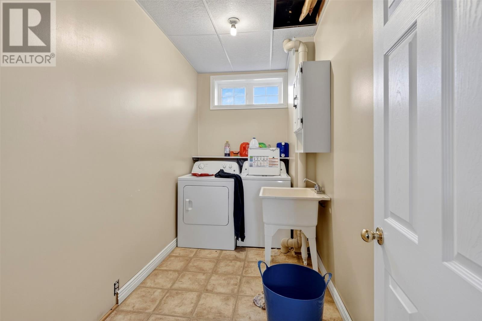 20 Kingwell Crescent, Arnold'S Cove, NL - Indoor Photo Showing Laundry Room