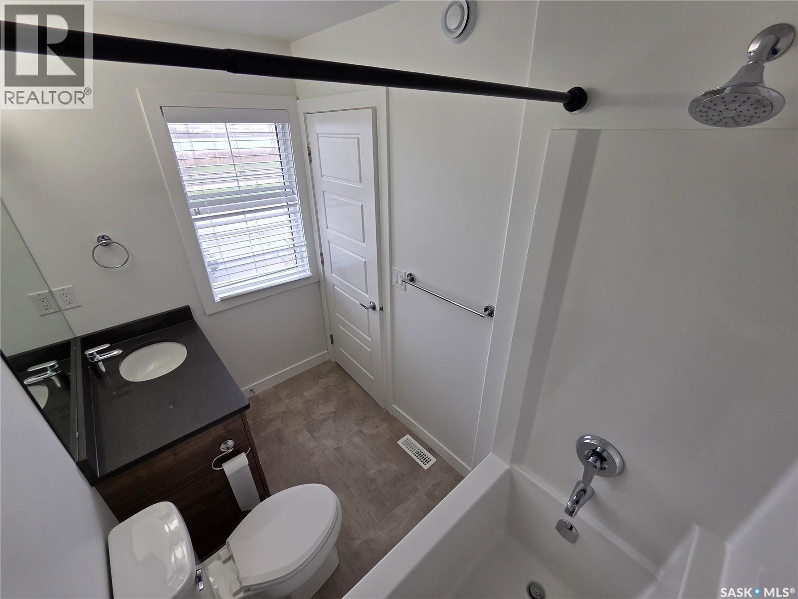 324 Mcormond Drive, Saskatoon, SK - Indoor Photo Showing Bathroom