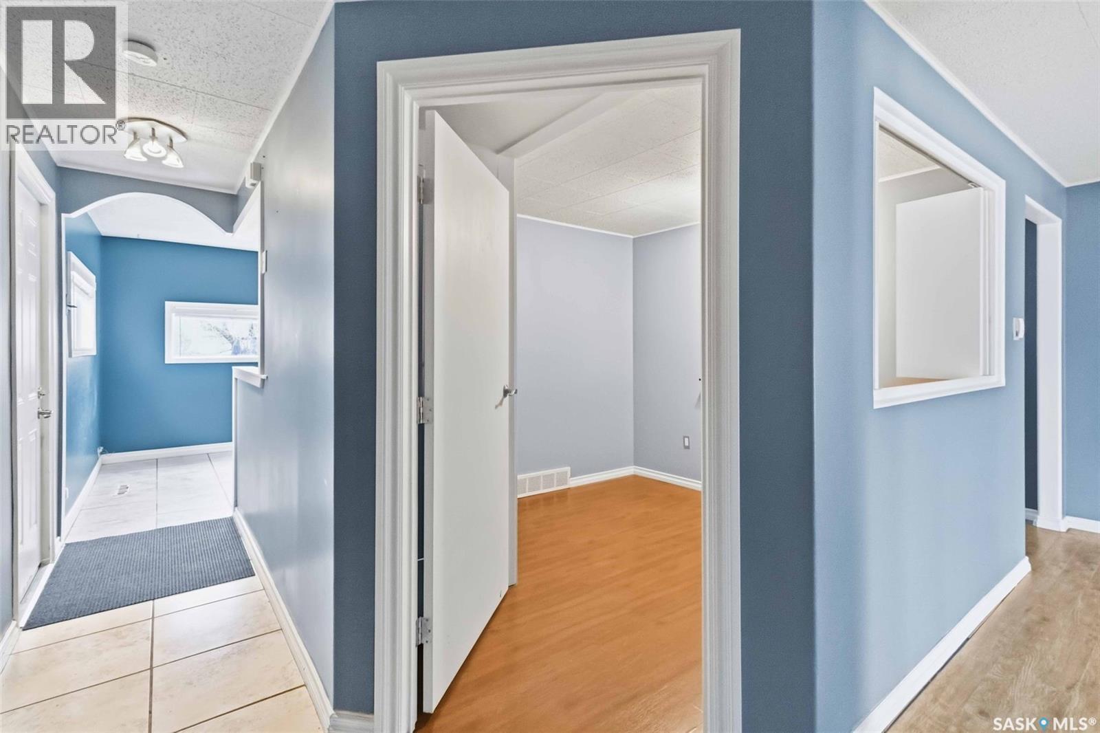 445 U Avenue S, Saskatoon, SK - Indoor Photo Showing Other Room