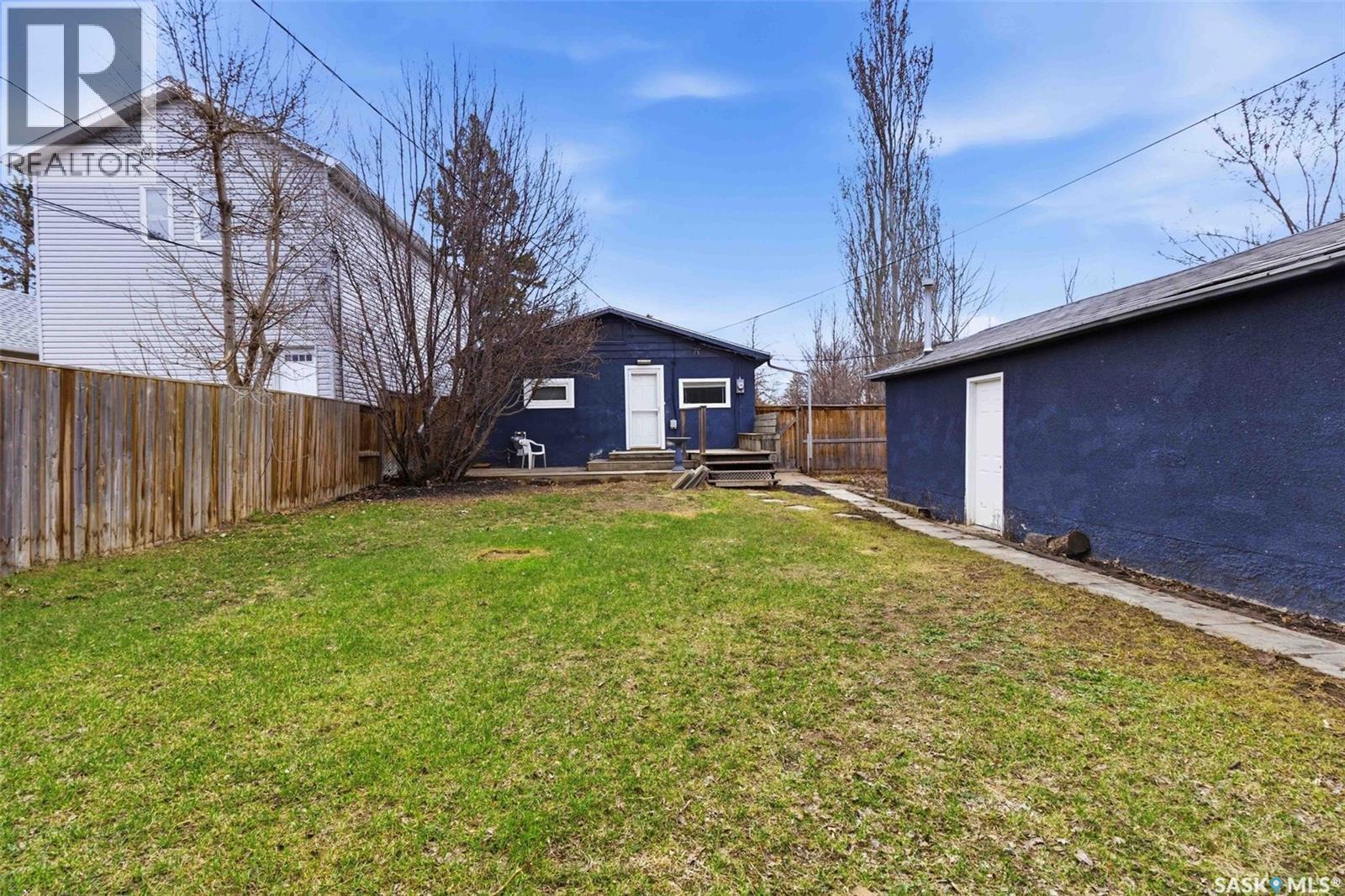 445 U Avenue S, Saskatoon, SK - Outdoor