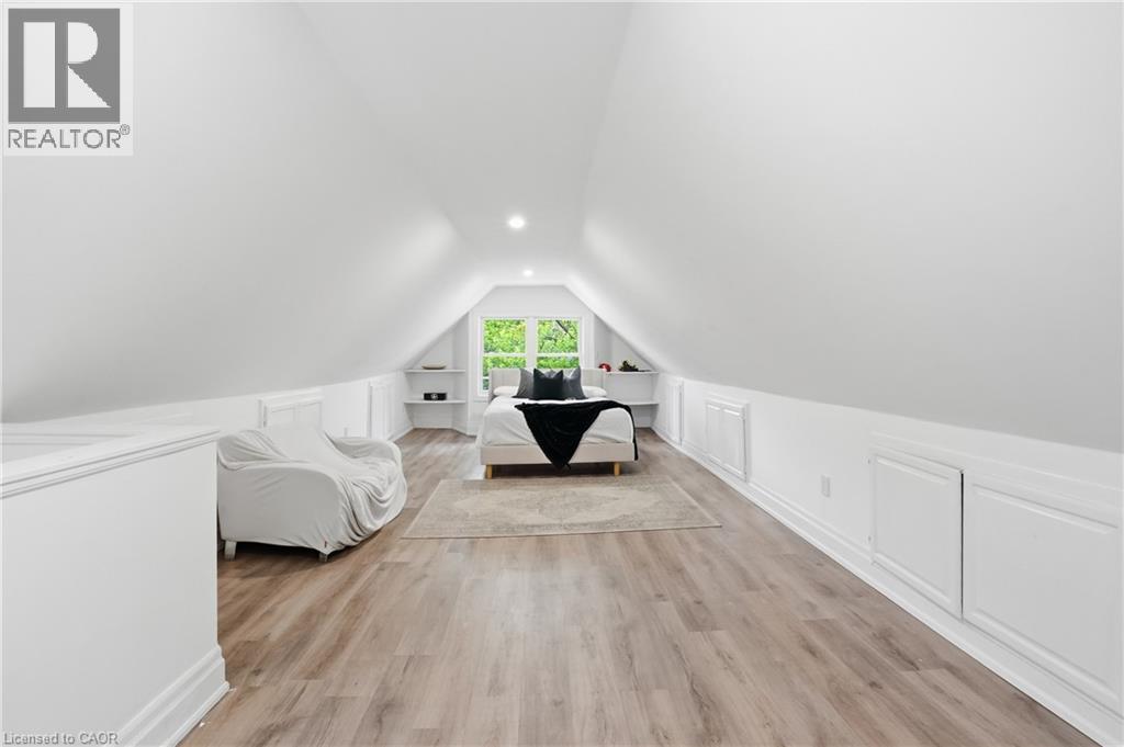 69 Highway 8, Dundas, ON - Indoor Photo Showing Other Room