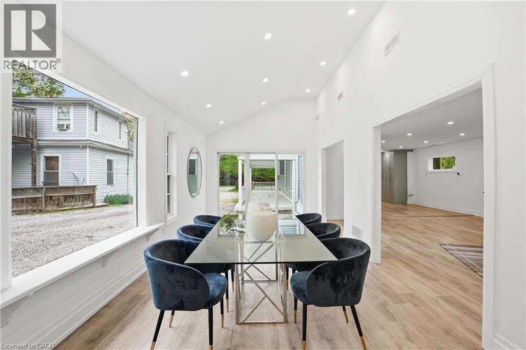 69 Highway 8, Dundas, ON - Indoor Photo Showing Dining Room
