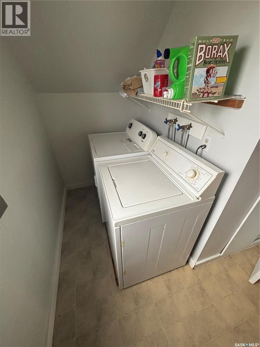112 Stovel Avenue E, Melfort, SK - Indoor Photo Showing Laundry Room