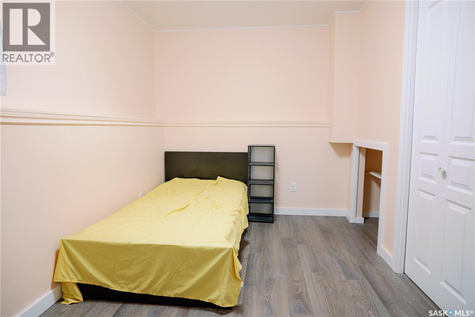 205 Reddekopp Lane, Warman, SK - Indoor Photo Showing Bedroom