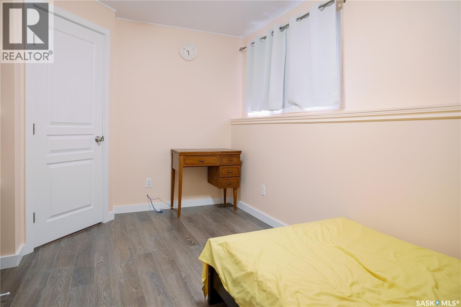 205 Reddekopp Lane, Warman, SK - Indoor Photo Showing Bedroom