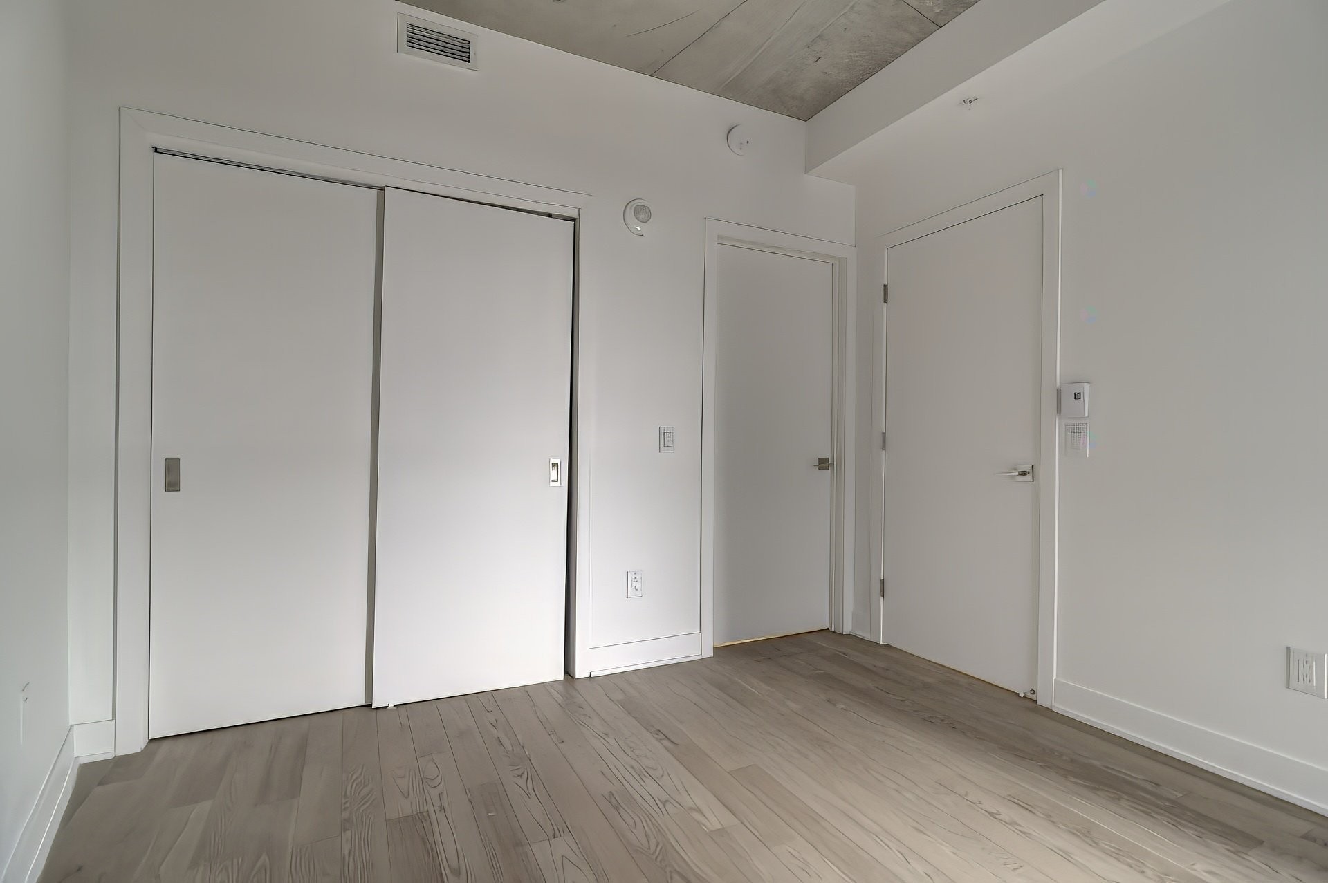 Chambre à coucher - 523-1150 Boul. René-Lévesque E., Montréal (Ville-Marie), QC - Indoor Photo Showing Other Room