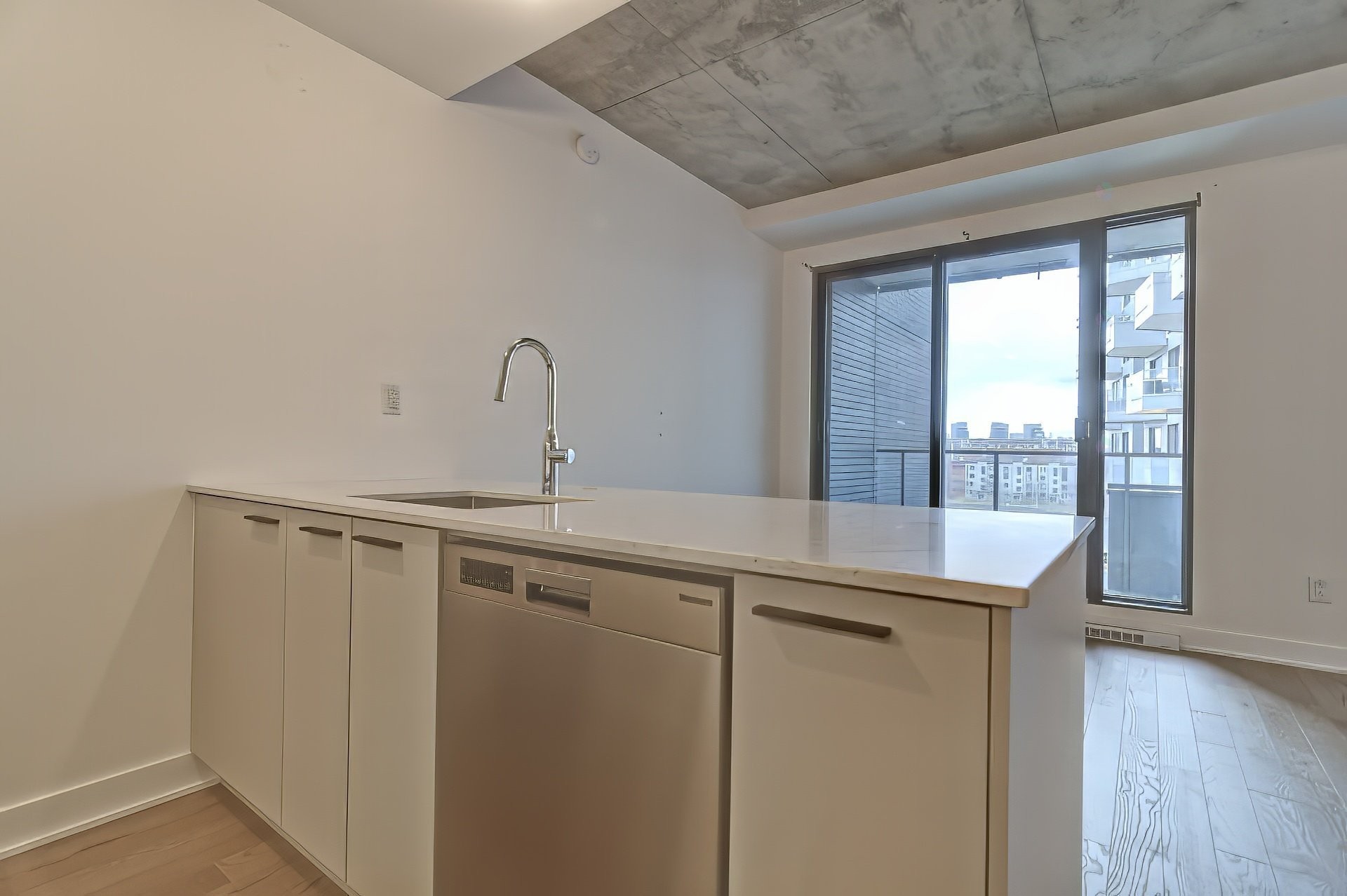 Cuisine - 523-1150 Boul. René-Lévesque E., Montréal (Ville-Marie), QC - Indoor Photo Showing Kitchen