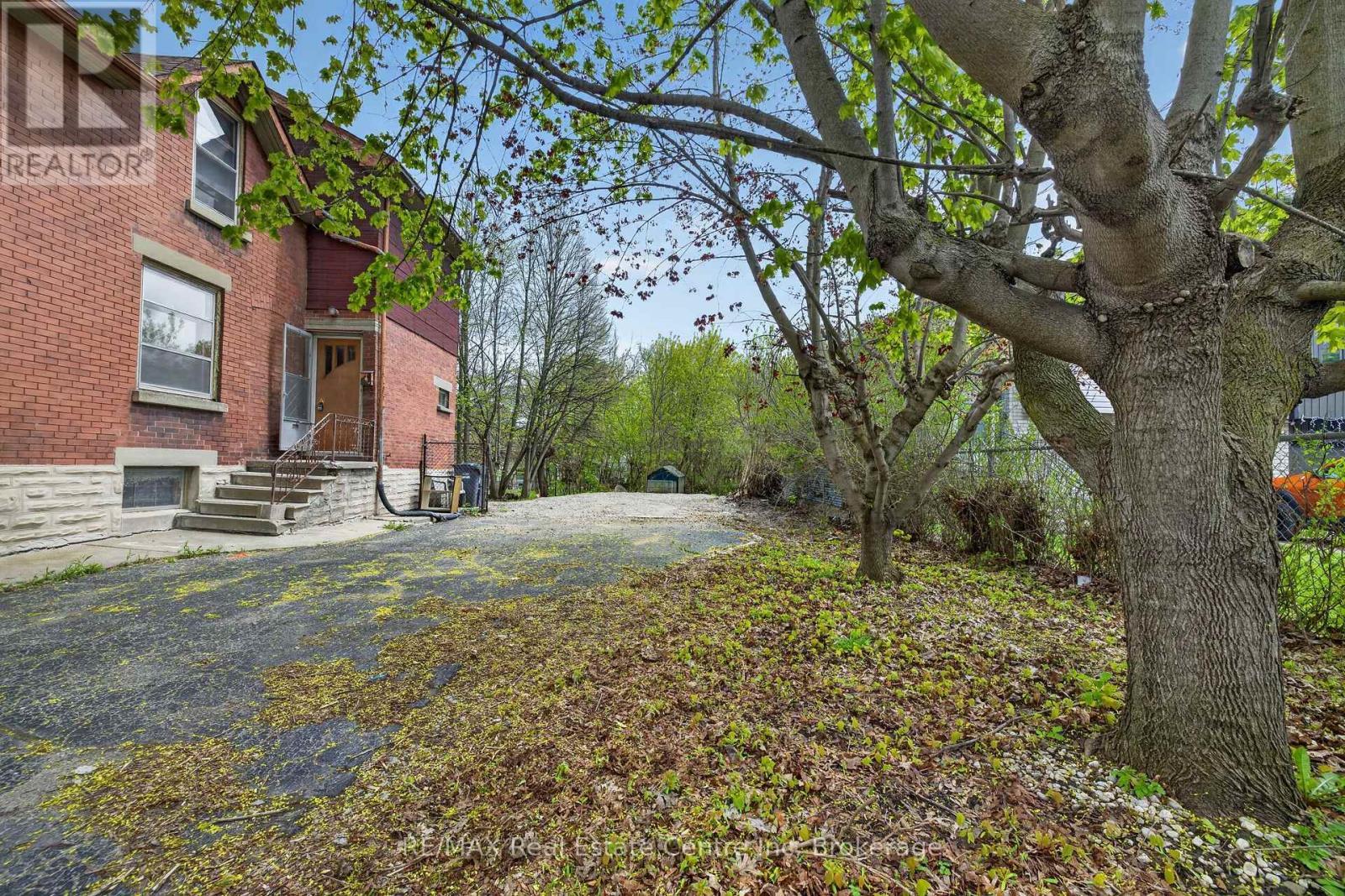 121 Elizabeth Street, Guelph (St. Patrick'S Ward), ON