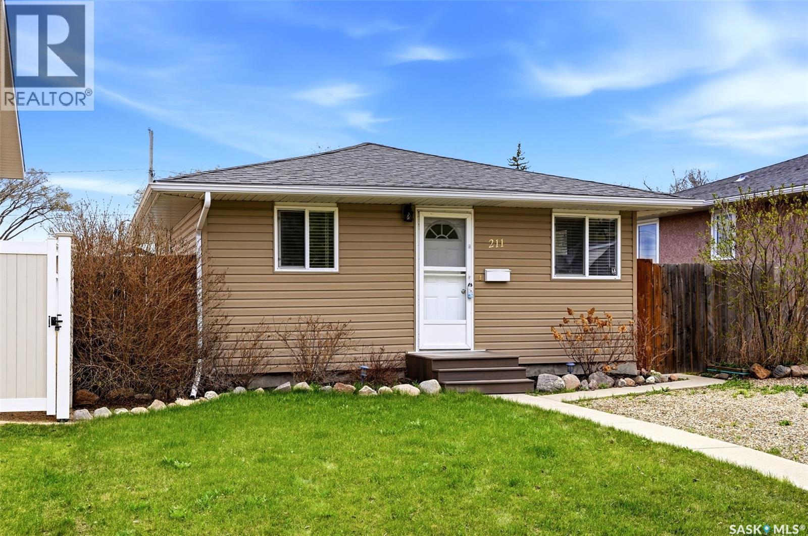 211 Ottawa Street, Regina, SK - Outdoor
