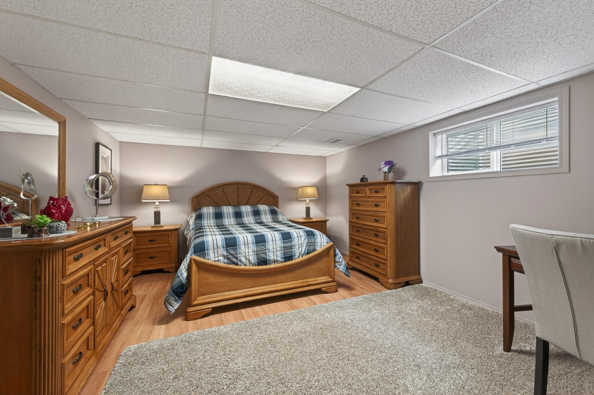 3577 Navatanee Drive, Kamloops, BC - Indoor Photo Showing Bedroom