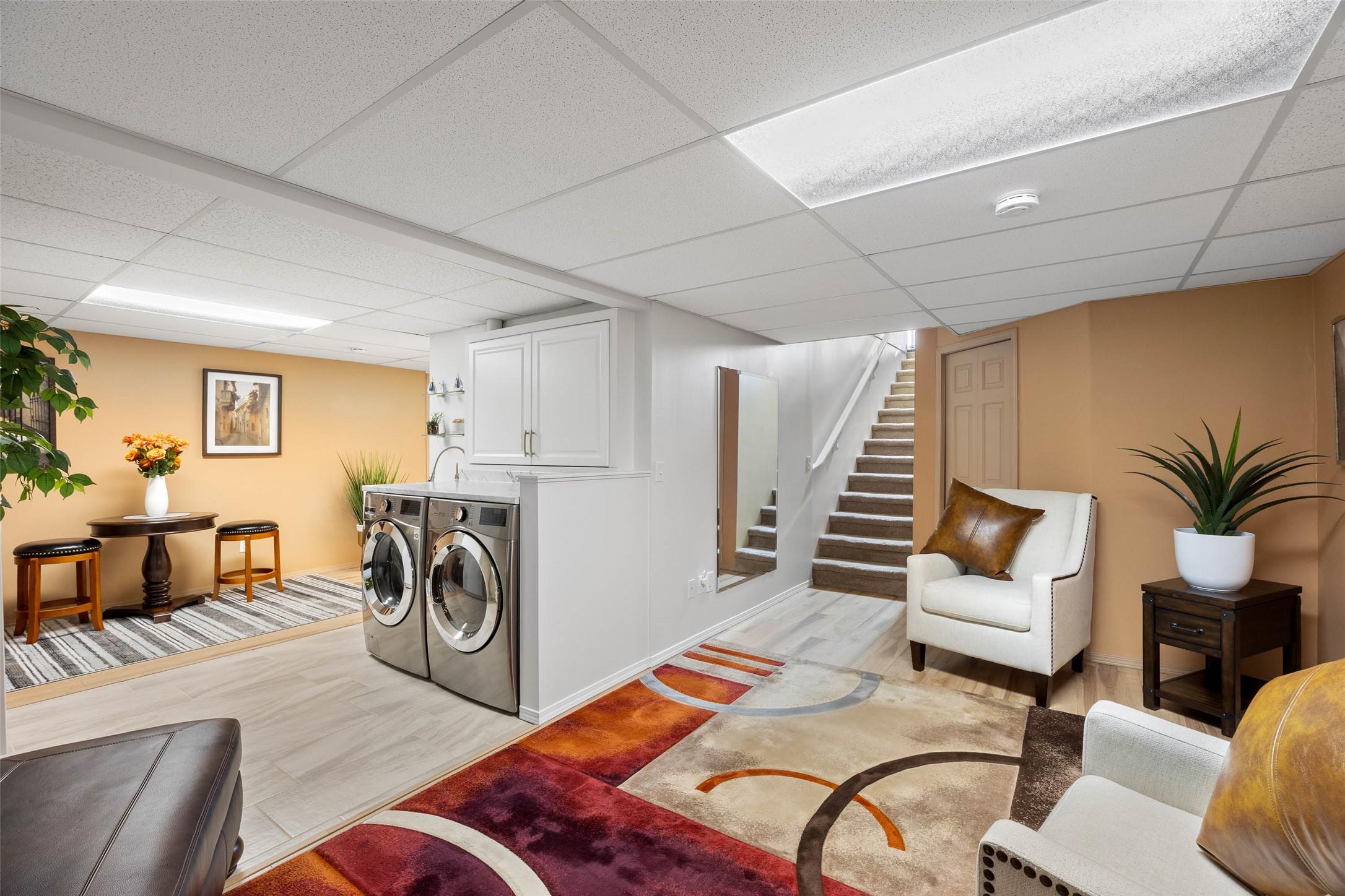 3577 Navatanee Drive, Kamloops, BC - Indoor Photo Showing Laundry Room