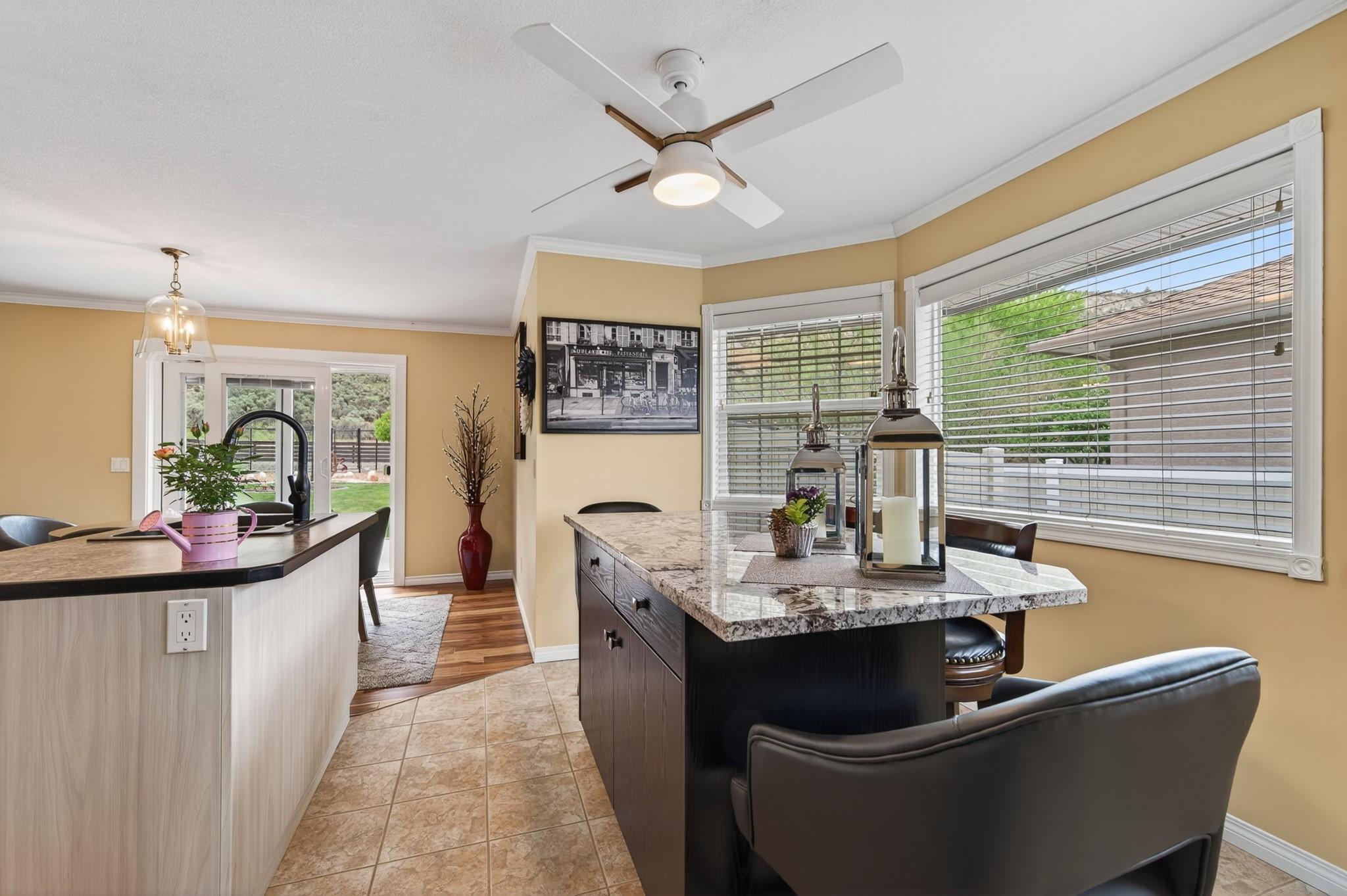 3577 Navatanee Drive, Kamloops, BC - Indoor Photo Showing Kitchen