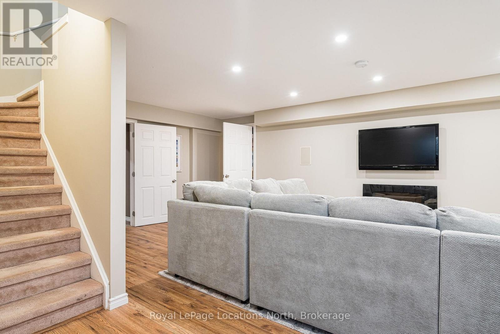 59 Kells Crescent, Collingwood, ON - Indoor With Fireplace