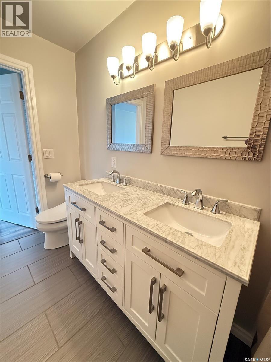 33 Mcculloch Street, Fillmore, SK - Indoor Photo Showing Bathroom