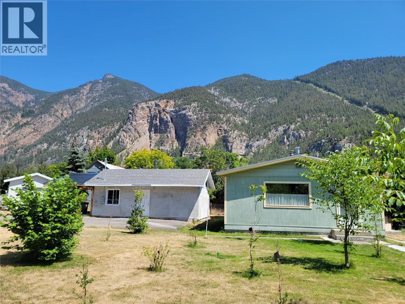 981 Scott Avenue, Hedley, BC - Outdoor
