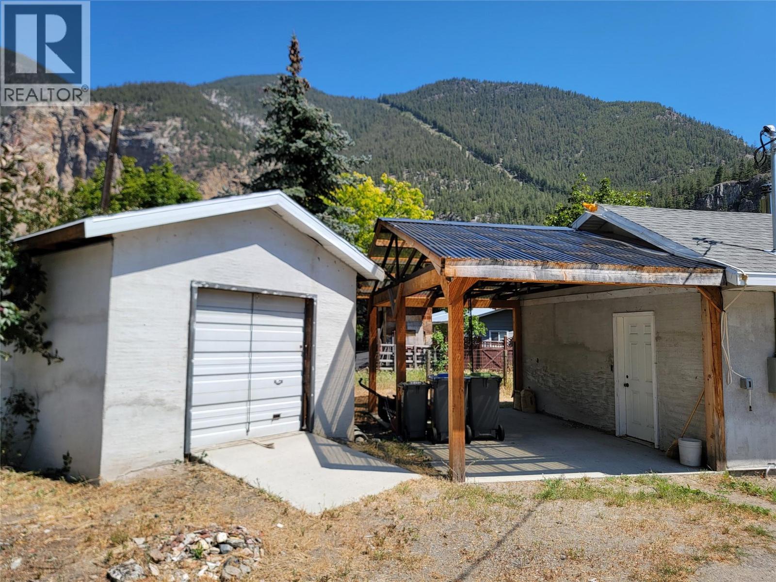 981 Scott Avenue, Hedley, BC - Outdoor