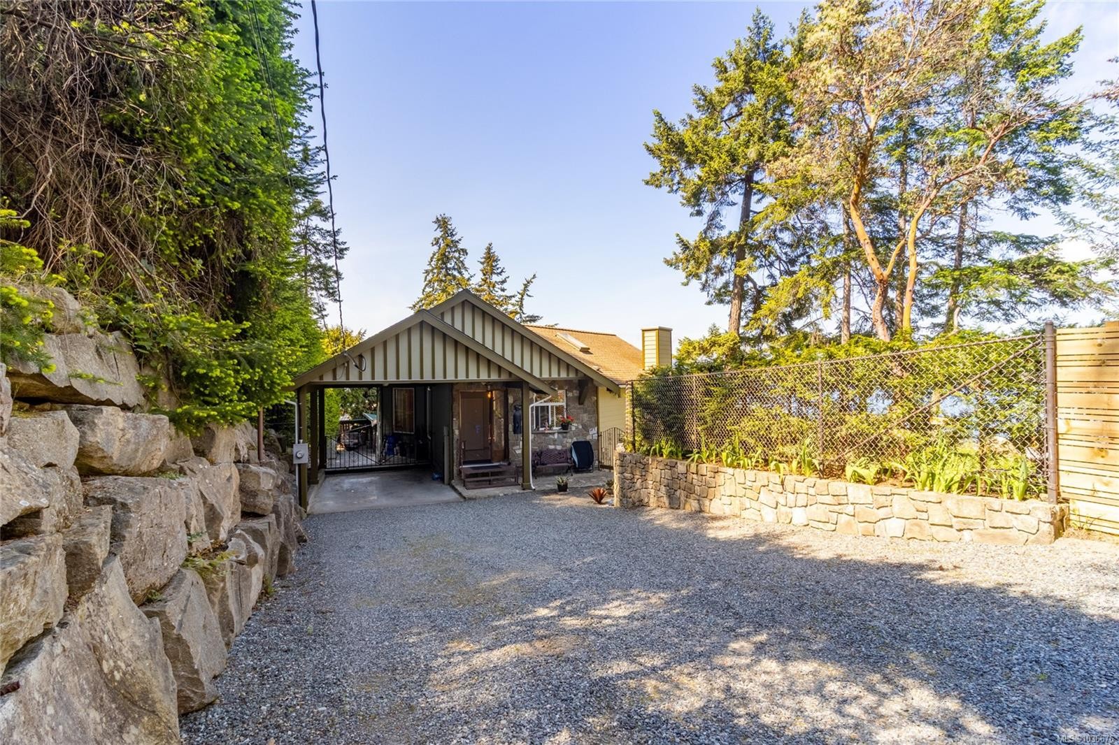 1602 Chart Dr, Pender Island, BC