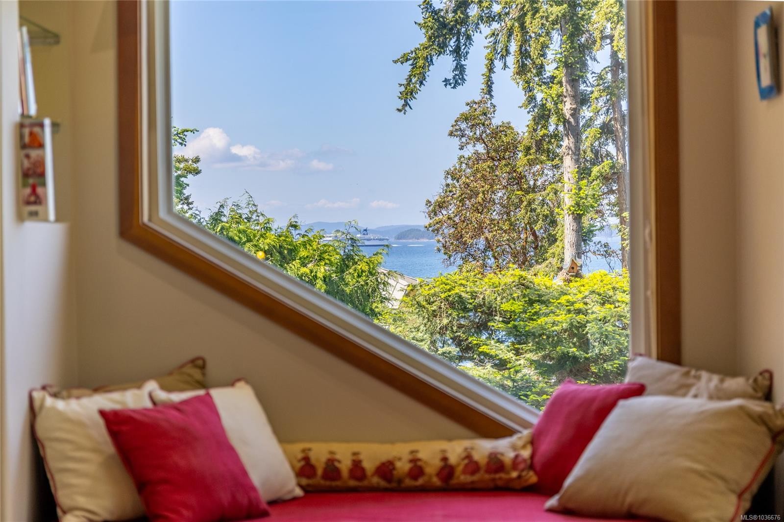 1602 Chart Dr, Pender Island, BC