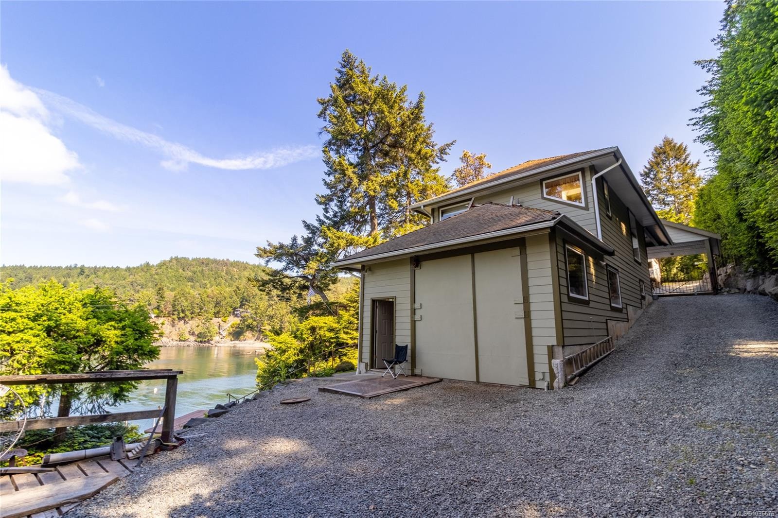 1602 Chart Dr, Pender Island, BC