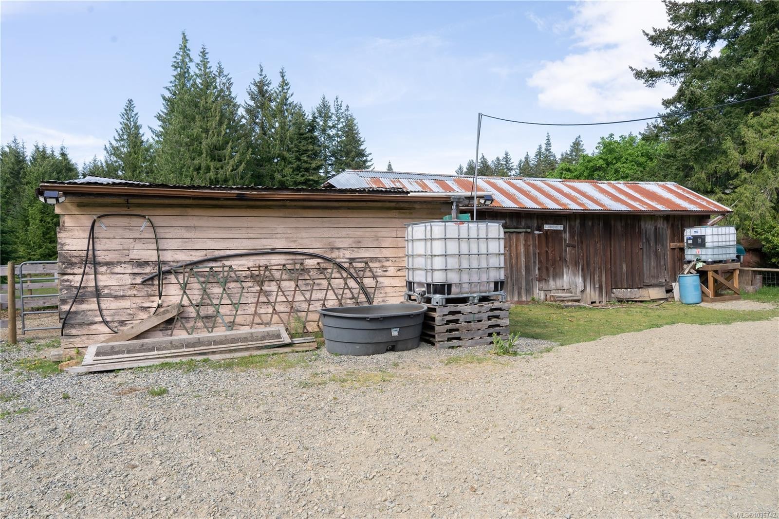 1341 Pratt Rd, Hilliers, BC