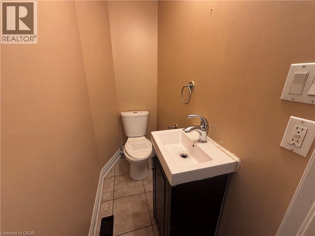 109 Belview Avenue, Hamilton, ON - Indoor Photo Showing Bathroom