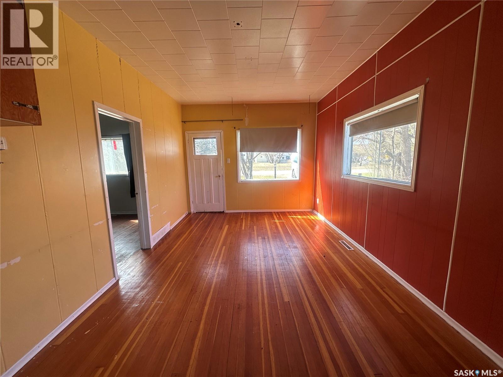 106 2Nd Avenue Se, Norquay, SK - Indoor Photo Showing Other Room