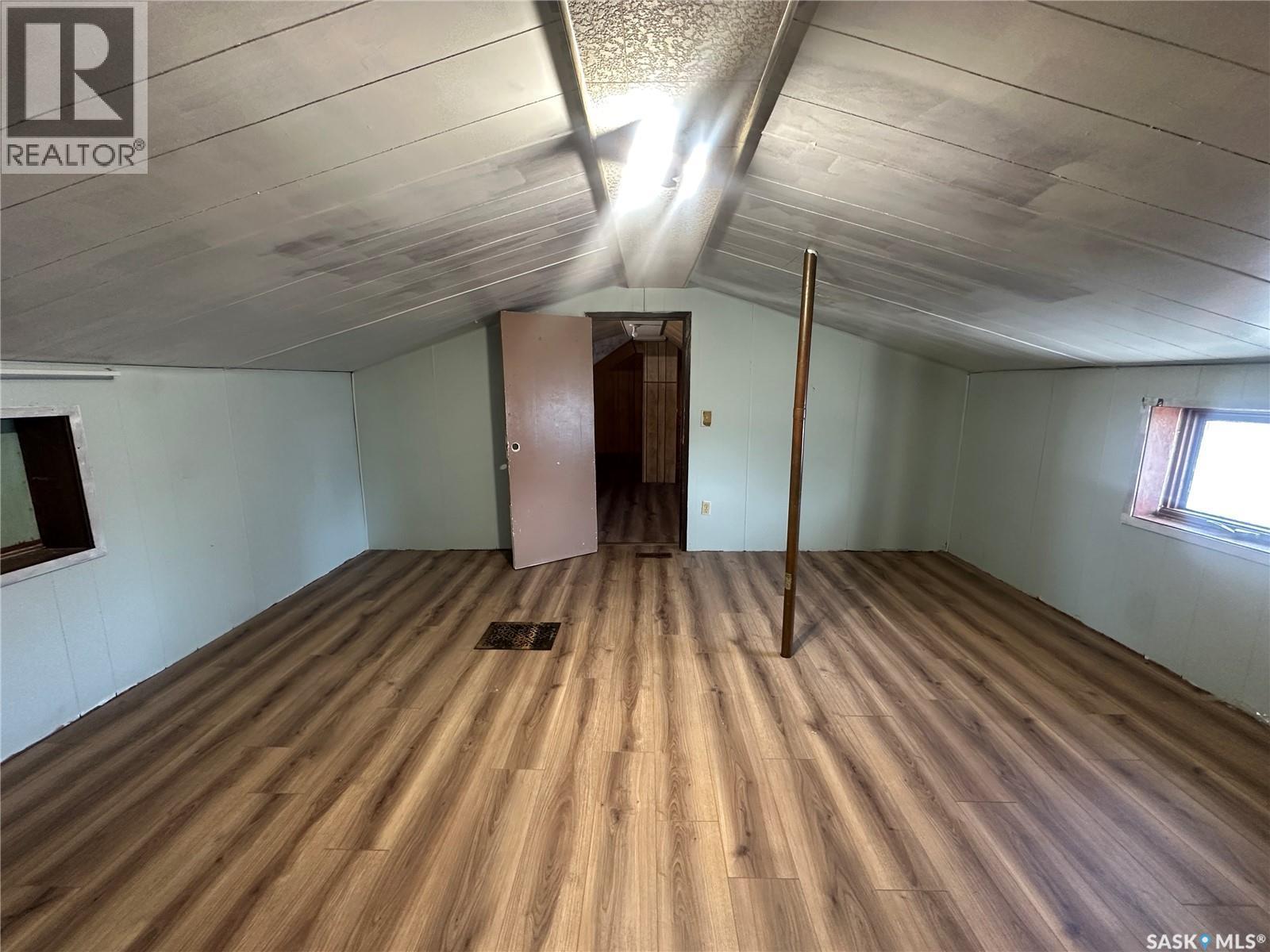 106 2Nd Avenue Se, Norquay, SK - Indoor Photo Showing Other Room