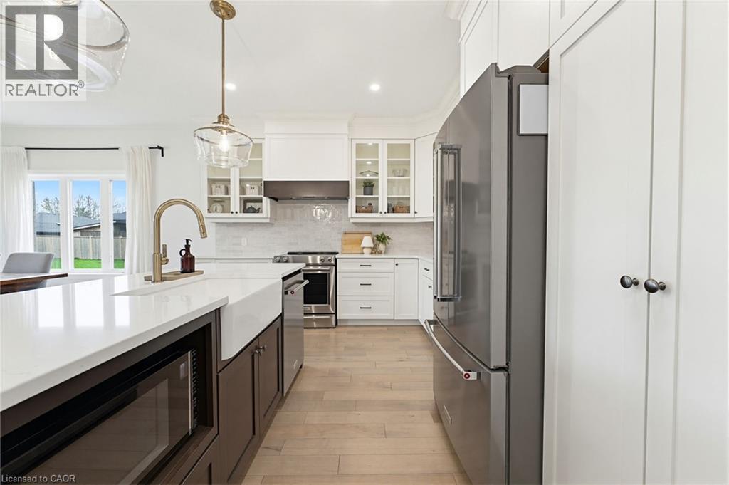 24 Gilmer Crescent, Listowel, ON - Indoor Photo Showing Kitchen With Upgraded Kitchen