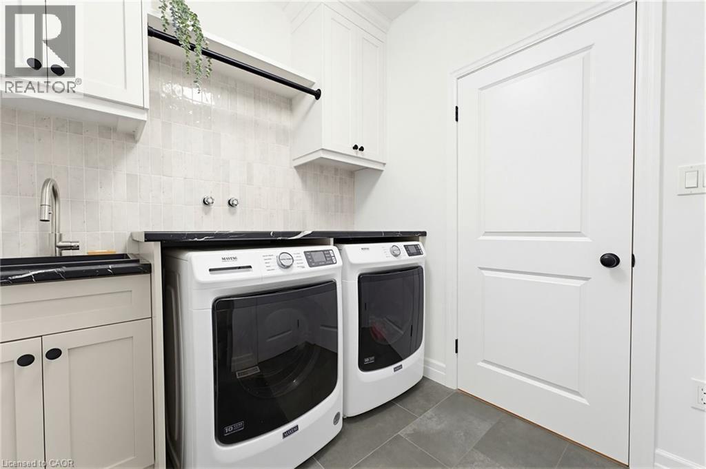 24 Gilmer Crescent, Listowel, ON - Indoor Photo Showing Laundry Room