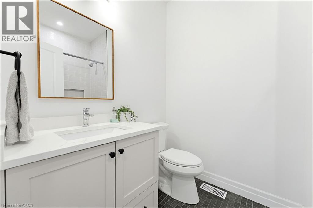 24 Gilmer Crescent, Listowel, ON - Indoor Photo Showing Bathroom