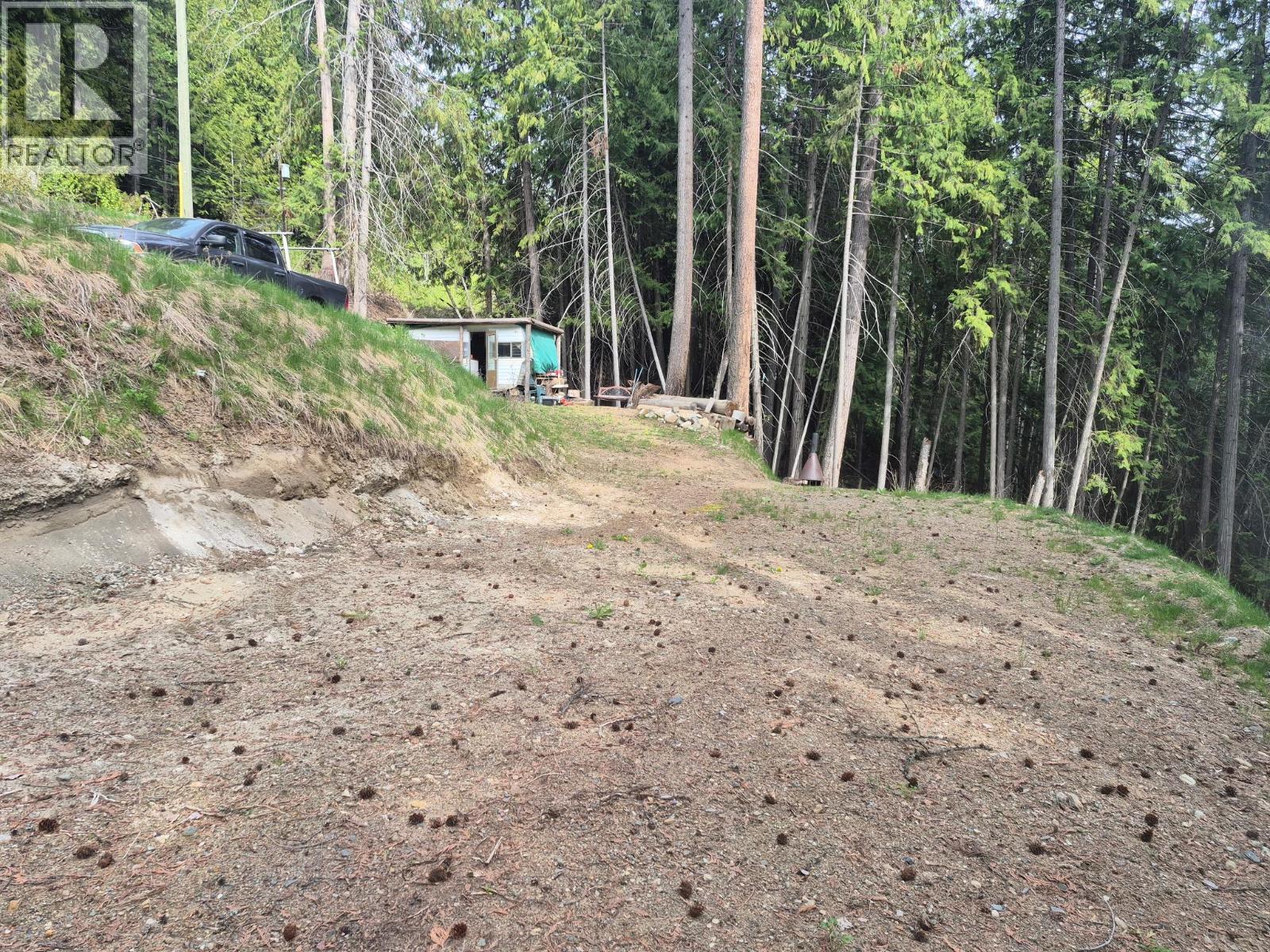 2818 Vickers Trail, Anglemont, BC