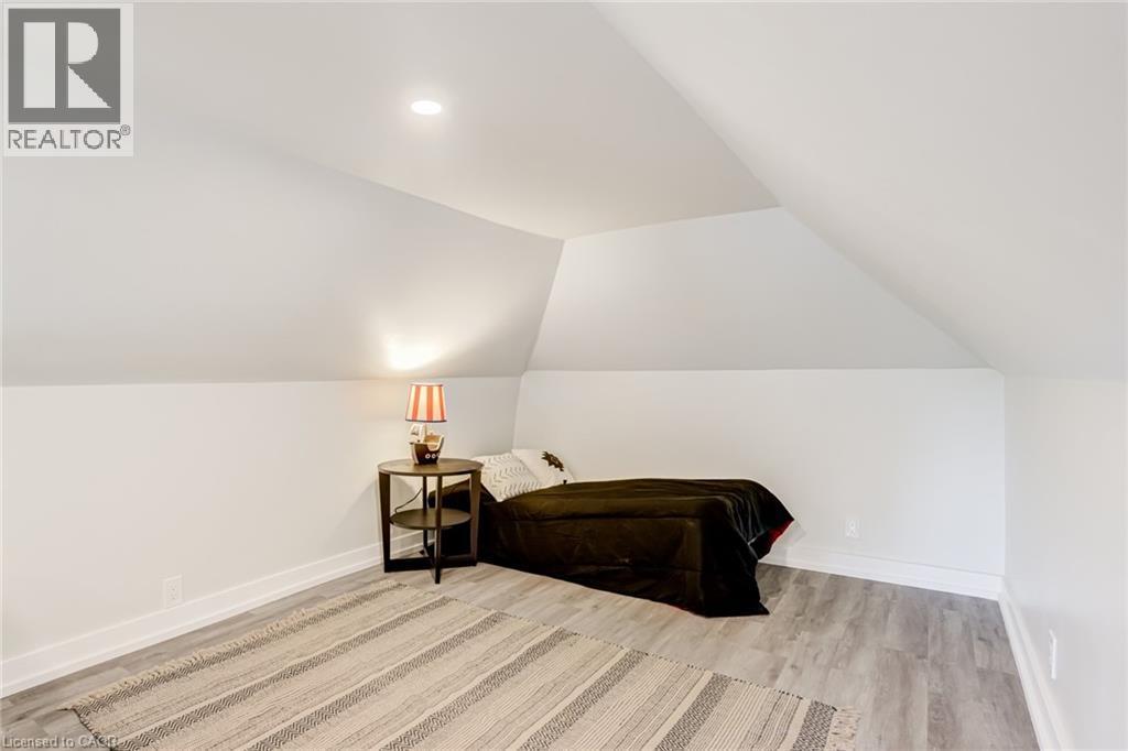 131 Park Row N, Hamilton, ON - Indoor