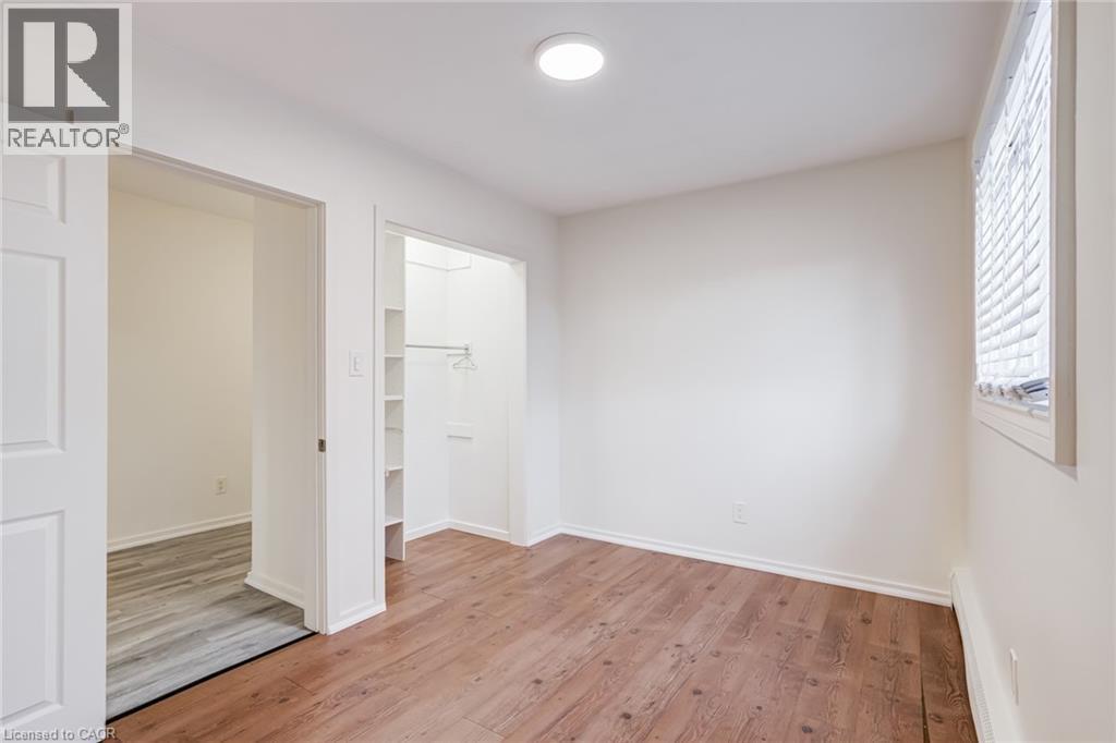 131 Park Row N, Hamilton, ON - Indoor Photo Showing Other Room