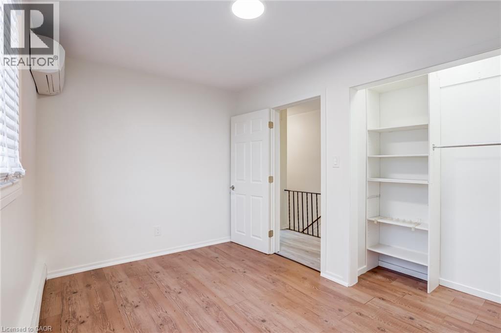 131 Park Row N, Hamilton, ON - Indoor Photo Showing Other Room