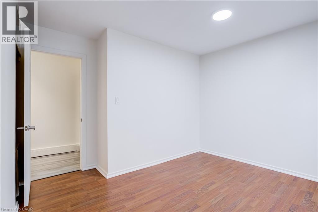 131 Park Row N, Hamilton, ON - Indoor Photo Showing Other Room