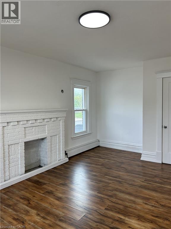 3 Balmoral Avenue S Unit# 2, Hamilton, ON - Indoor With Fireplace