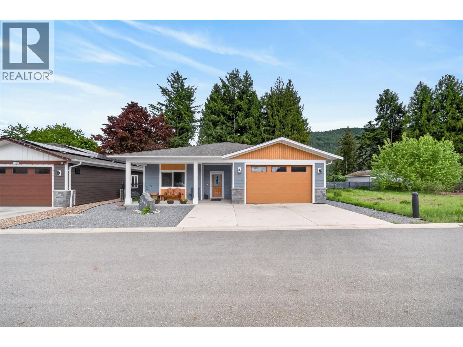 1123 Willow Row, Sicamous, BC - Outdoor