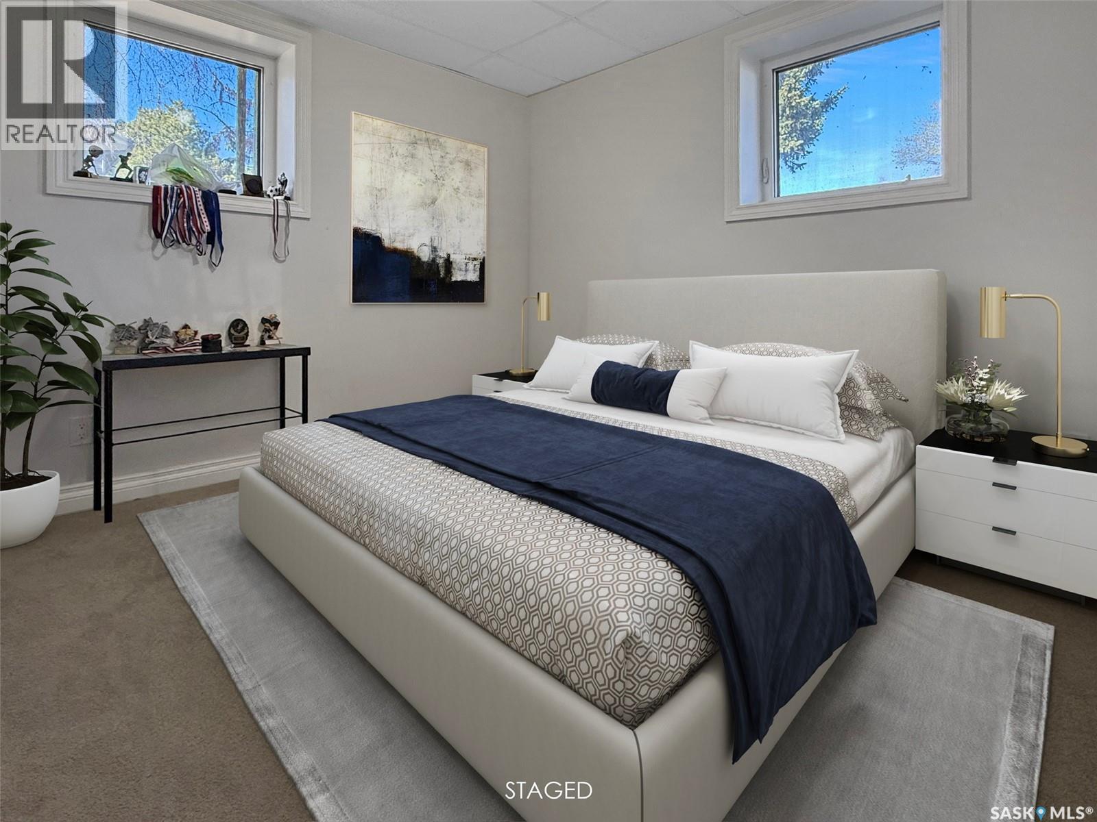 620 8Th Avenue Ne, Swift Current, SK - Indoor Photo Showing Bedroom