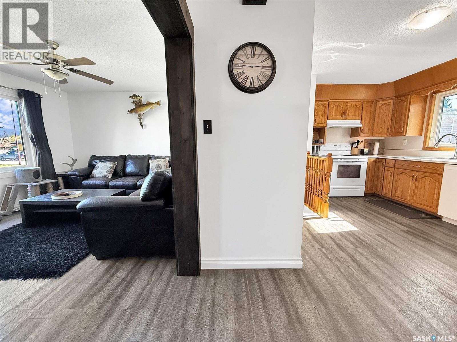 620 8Th Avenue Ne, Swift Current, SK - Indoor
