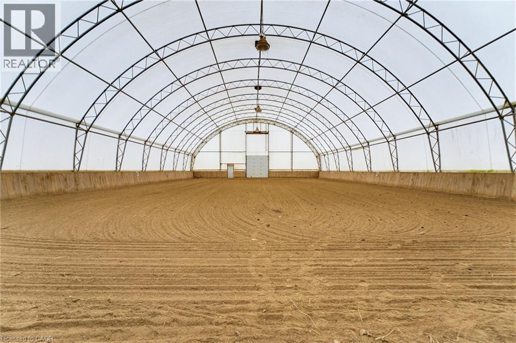 70'x110' bright indoor riding arena - 10 Huisman Lane, Hamilton, ON
