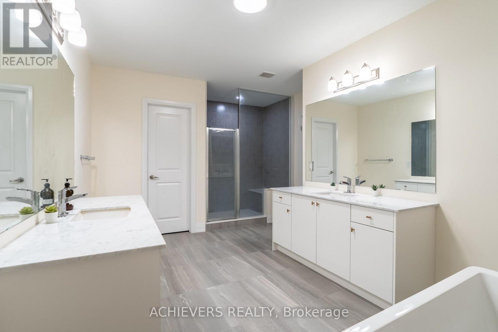 47 Daffodil Road, Springwater, ON - Indoor Photo Showing Bathroom