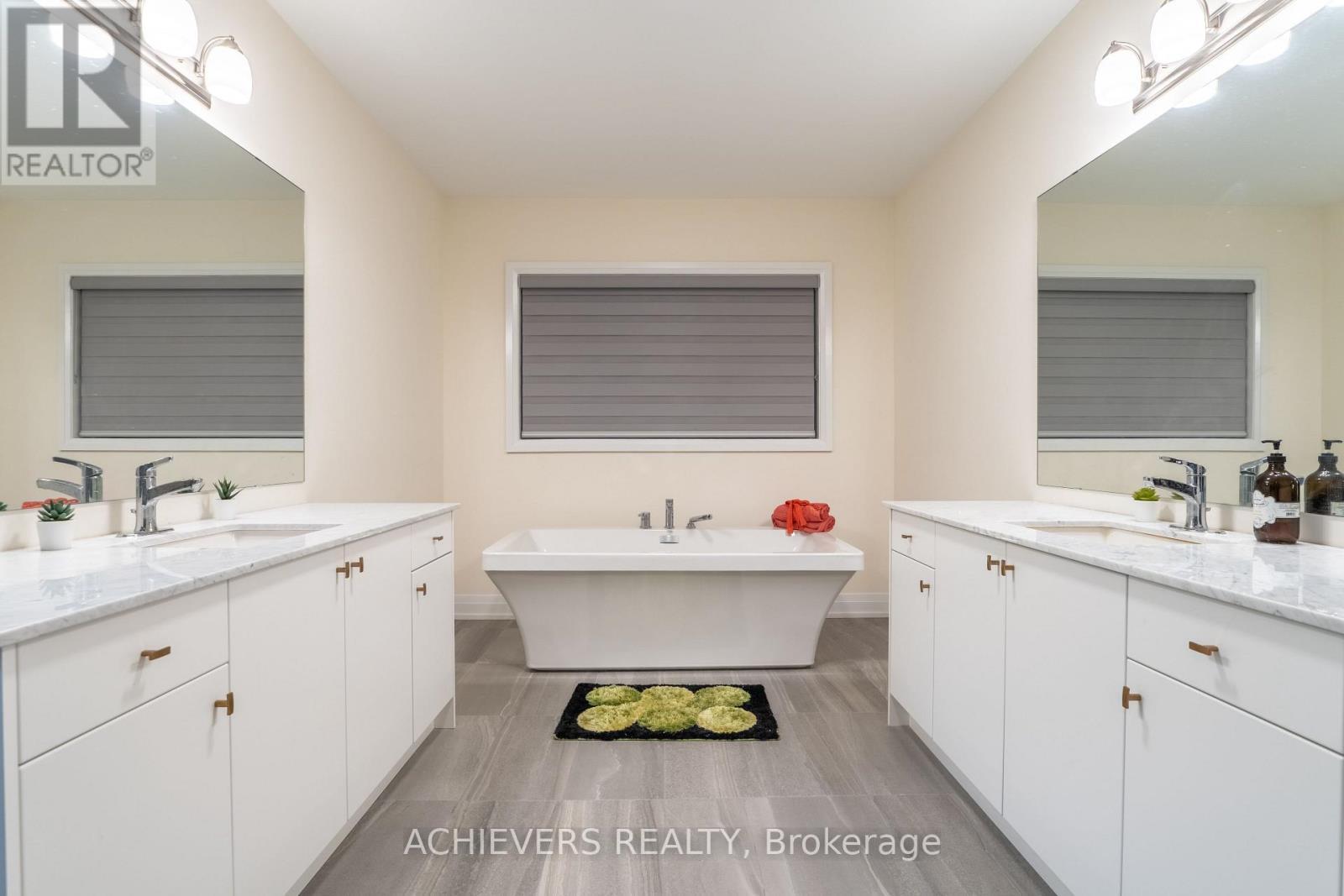 47 Daffodil Road, Springwater, ON - Indoor Photo Showing Bathroom