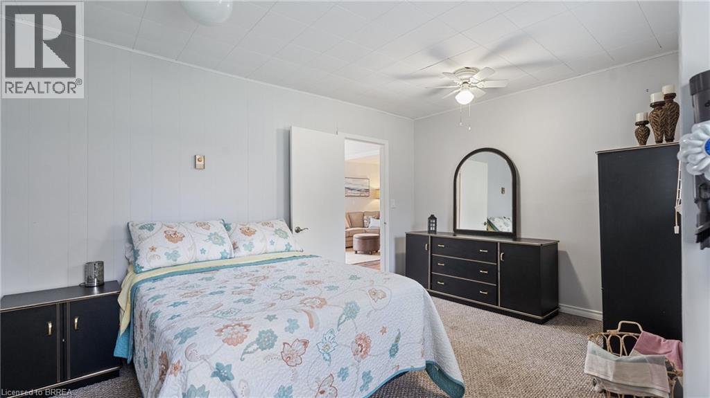 303 Cedar Drive, Turkey Point, ON - Indoor Photo Showing Bedroom