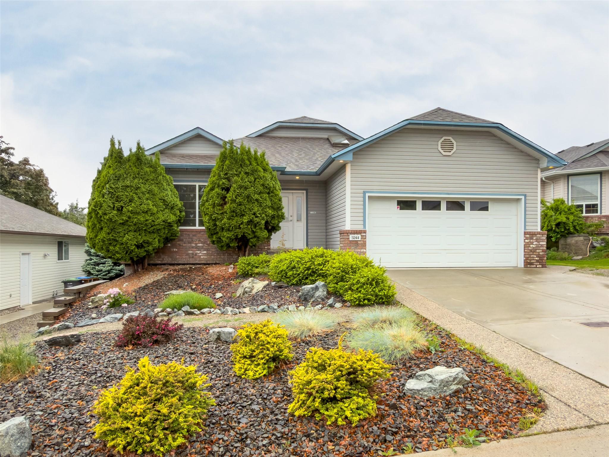 3244 Deer Ridge Court, West Kelowna, BC - Outdoor