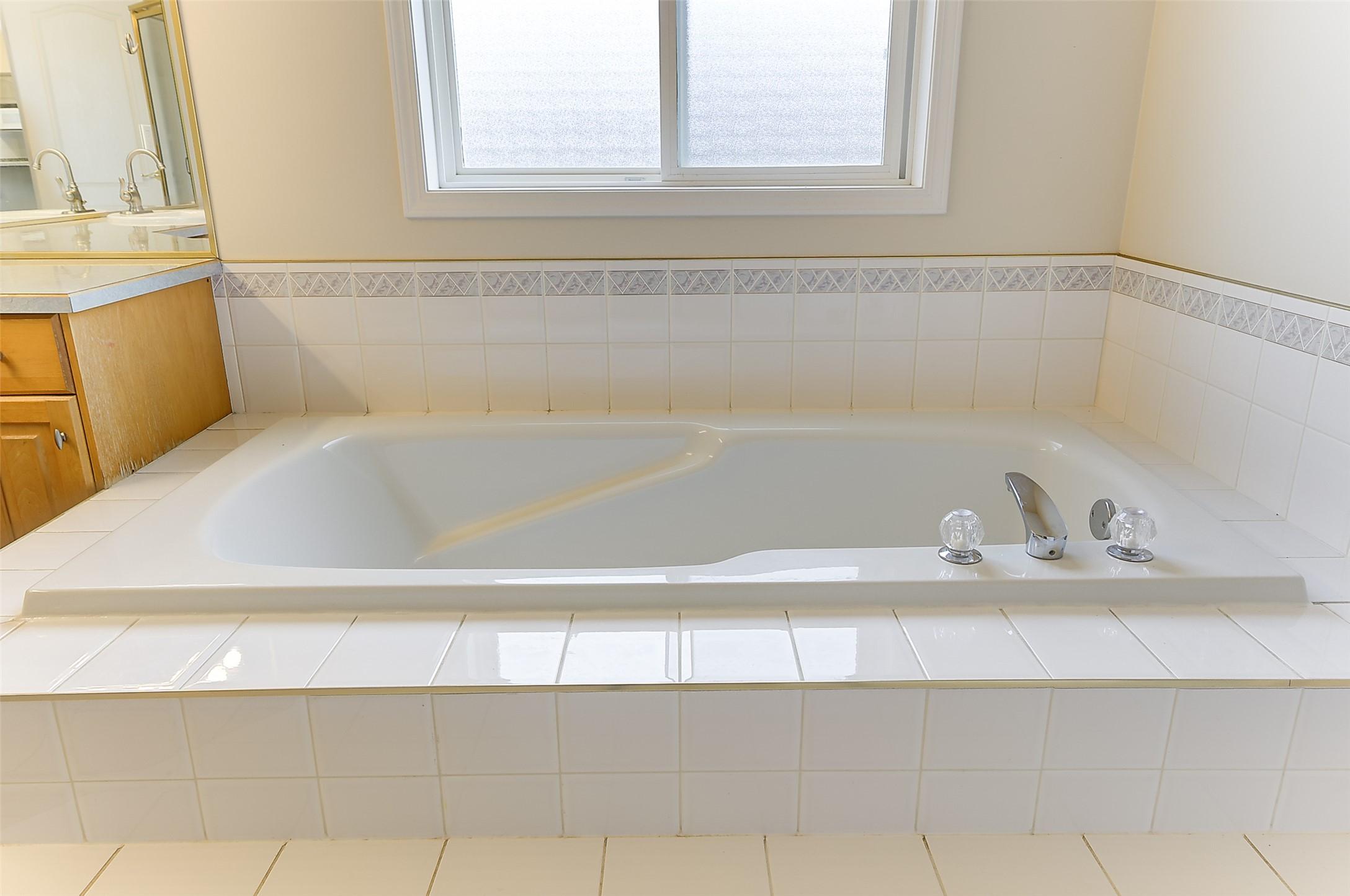 3244 Deer Ridge Court, West Kelowna, BC - Indoor Photo Showing Bathroom
