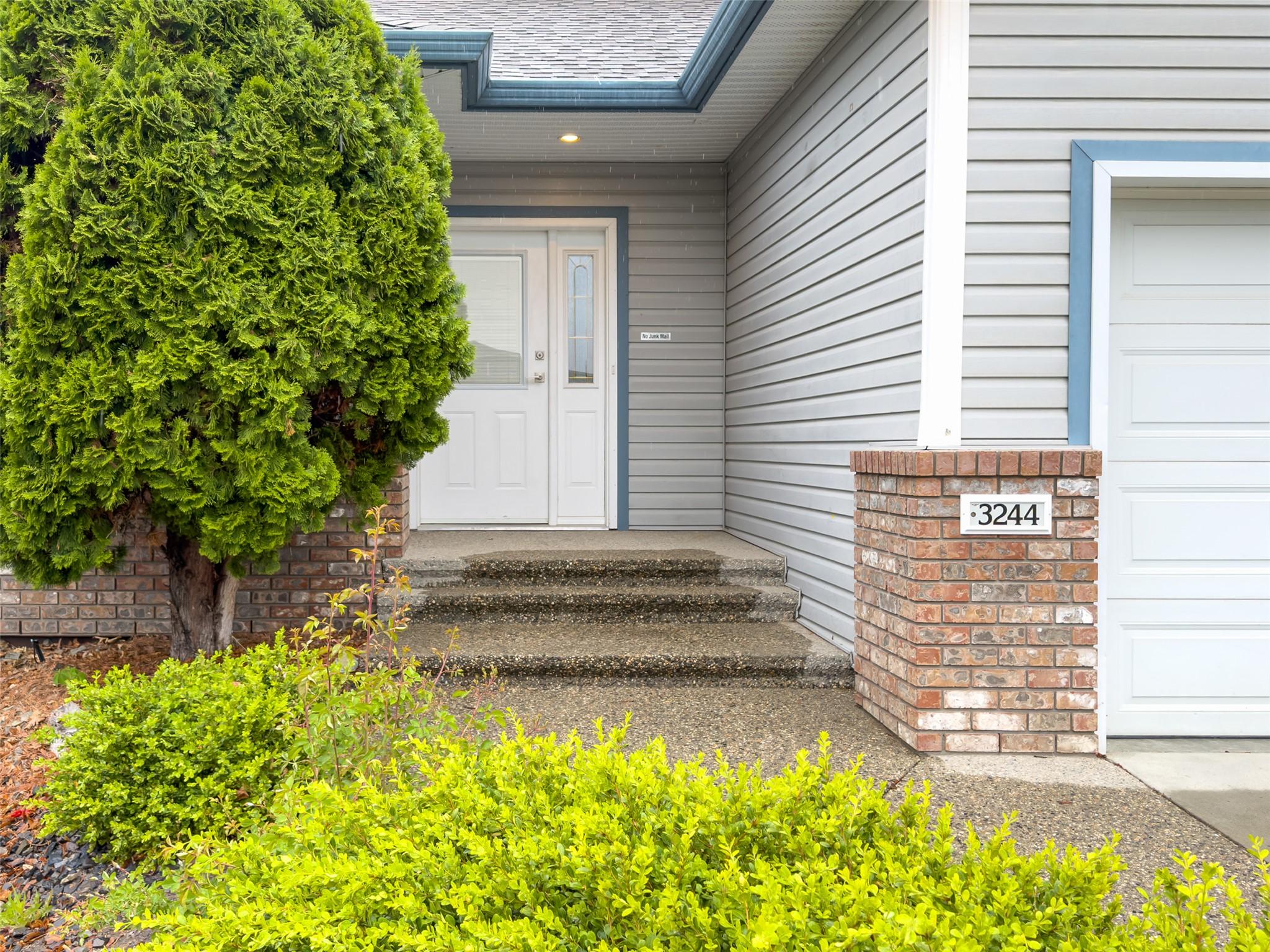3244 Deer Ridge Court, West Kelowna, BC - Outdoor