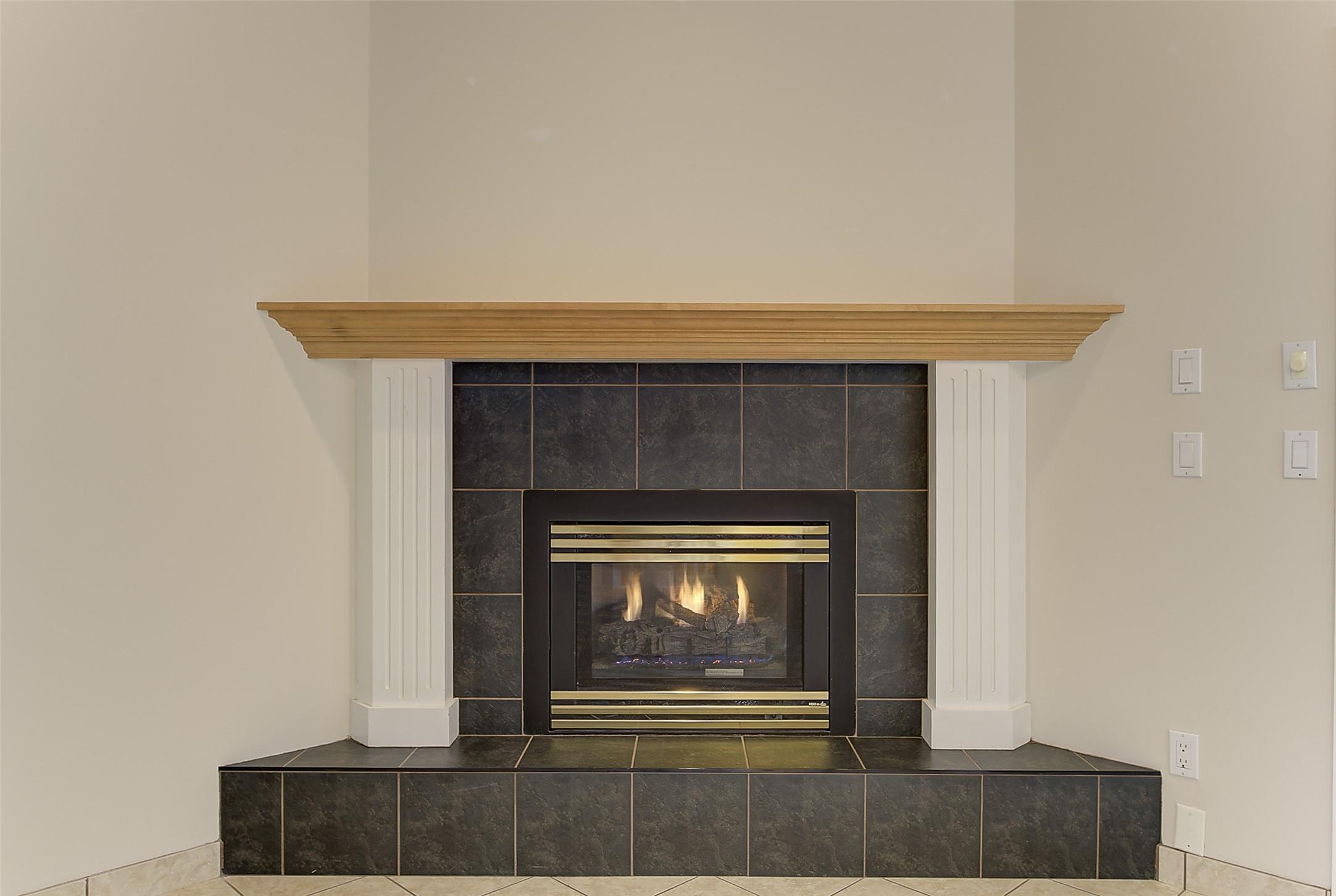 3244 Deer Ridge Court, West Kelowna, BC - Indoor With Fireplace